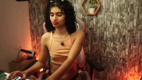 Salom independent model online show from May 2026 04:32:02 AM