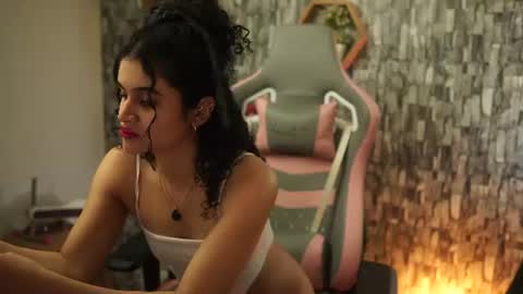 Salom independent model online show from June 2026 09:17:01 PM