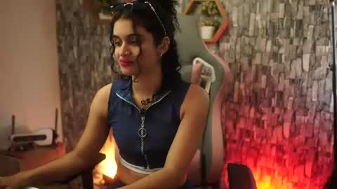 Salom independent model online show from June 2026 08:44:01 PM