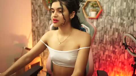 Salom independent model online show from July 2026 11:30:02 PM