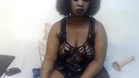 queen online show from July 2026 05:12:02 PM