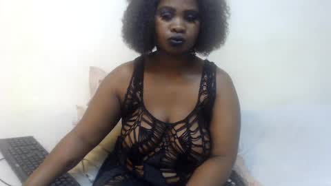 queen online show from July 2026 08:01:02 PM