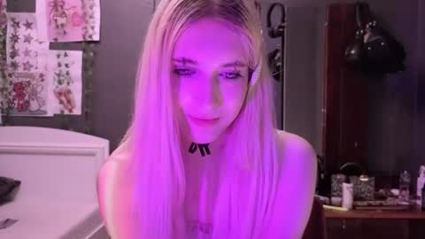 sweetcrystalll online show from July 2026 08:22:02 PM
