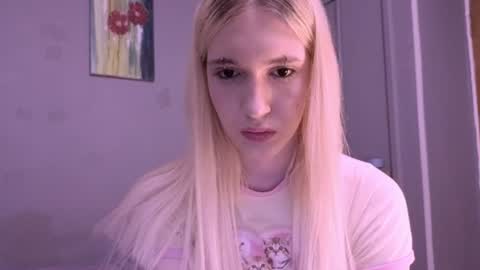 sweetcrystalll online show from July 2026 11:44:01 PM
