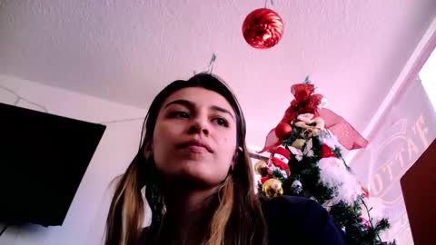 Snapshot of sweetdanielita chatting on December 2024 07:32:02 PM Dani online show from December 2024 07:32:02 PM