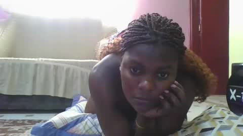 Snapshot of sweetdarkskin chatting on January 2026 01:06:02 PM CLARIS online show from January 2026 01:06:02 PM