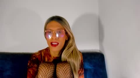 Snapshot of sweetdesaire chatting on October 2025 11:44:02 AM Amelia online show from October 2025 11:44:02 AM