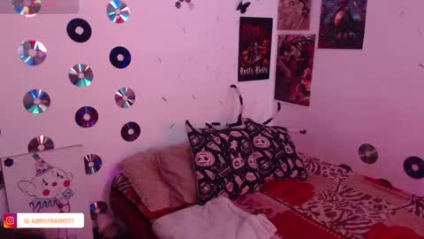 Snapshot of sweetdevil631 chatting on October 2025 04:07:02 PM Abril online show from October 2025 04:07:02 PM