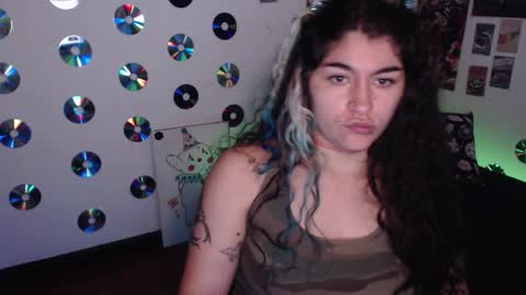 Snapshot of sweetdevil631 chatting on November 2025 03:22:01 PM Abril online show from November 2025 03:22:01 PM