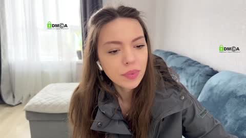 Snapshot of sweetdreamvic chatting on January 2025 11:21:02 AM Vicktorious online show from January 2025 11:21:02 AM