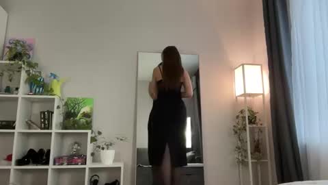 Snapshot of sweetdreamvic chatting on February 2026 02:13:01 PM Vicktorious online show from February 2026 02:13:01 PM