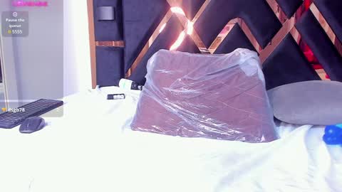 Jimena online show from December 2024 02:13:02 PM