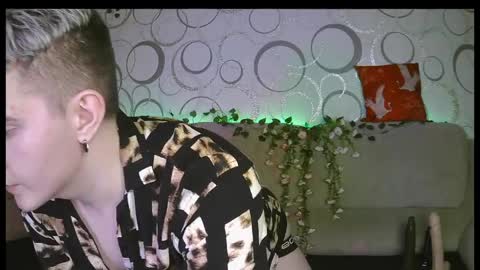 Justin online show from April 2026 04:48:01 PM