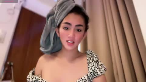 Snapshot of sweetestmallow chatting on March 2025 09:23:02 AM mallow online show from March 2025 09:23:02 AM