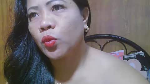 sweeteyes69xx online show from June 2026 05:00:02 PM