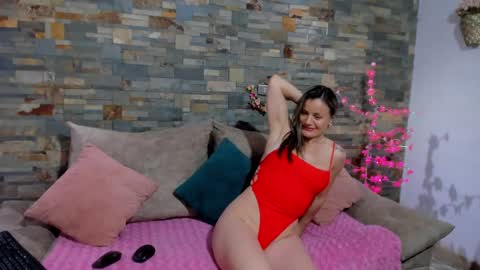 Snapshot of sweetfantasyy69 chatting on February 2025 09:07:02 PM sweef online show from February 2025 09:07:02 PM