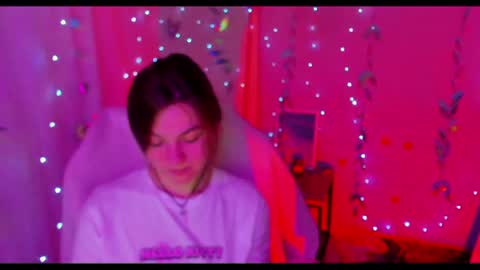 sweetfoyou online show from June 2026 06:02:01 AM