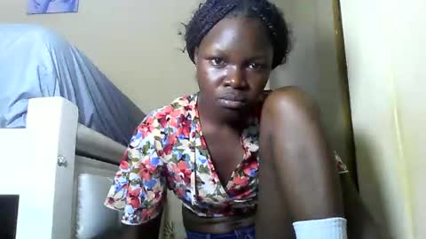 Snapshot of sweetgal2025 chatting on April 2026 09:56:02 PM EUNICE online show from April 2026 09:56:02 PM