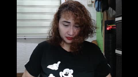 Jean online show from November 2025 02:53:02 PM