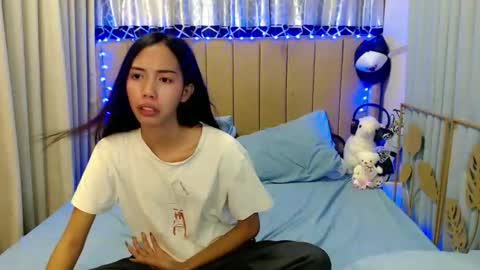 sweetgirl_daphne online show from June 2026 06:19:02 AM