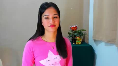 sweetgirl_latina143 online show from October 2025 06:38:02 PM