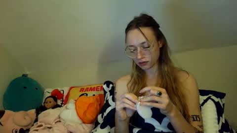 sweetgirlls online show from April 2026 05:01:02 AM