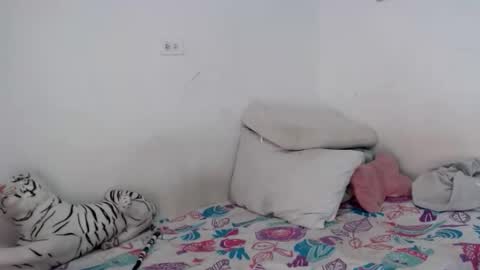 Snapshot of sweetgirsl chatting on May 2026 07:43:01 PM sweetgirsl online show from May 2026 07:43:01 PM