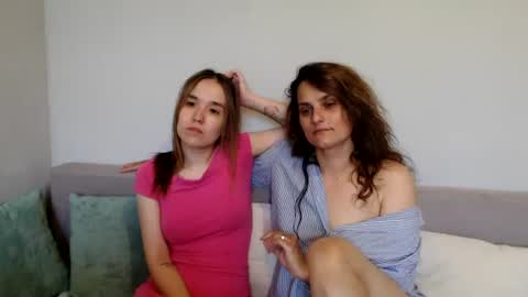 Snapshot of sweetharts69 chatting on June 2026 10:24:02 AM Alina and Mia online show from June 2026 10:24:02 AM