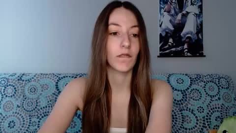 Emma  online show from September 2025 07:43:02 AM