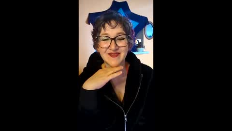sweethoneypeach online show from May 2026 07:01:01 PM