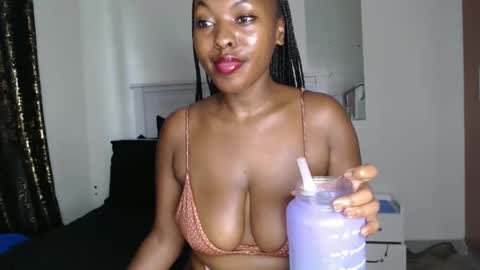 Snapshot of sweetice_01 chatting on April 2026 04:35:01 AM euny online show from April 2026 04:35:01 AM