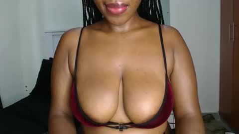 Snapshot of sweetice_01 chatting on April 2026 04:59:01 AM euny online show from April 2026 04:59:01 AM