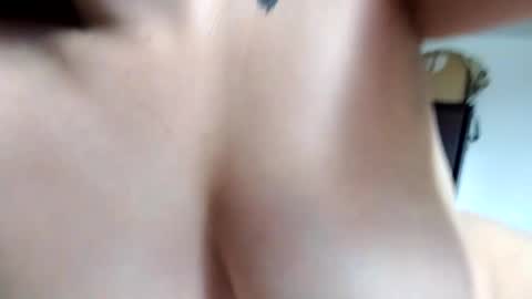 Snapshot of sweetie__annie chatting on November 2025 07:08:02 PM Ana Mara i cant Make noise My family is here online show from November 2025 07:08:02 PM