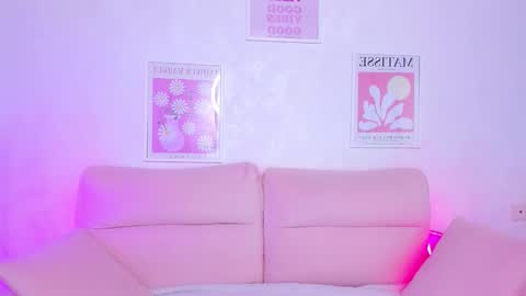 sweetie_catt online show from September 2025 08:48:02 AM