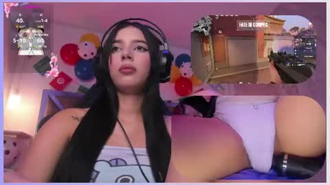 sweetie_cloe online show from June 2026 09:46:01 PM