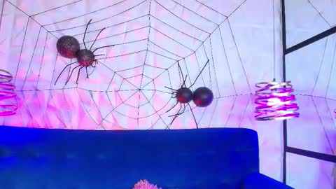 Snapshot of sweetie_foxxxx chatting on December 2025 03:22:02 AM violeta online show from December 2025 03:22:02 AM