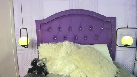 Snapshot of sweetie_foxxxx chatting on February 2026 03:00:02 AM violeta online show from February 2026 03:00:02 AM