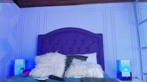 Snapshot of sweetie_foxxxx chatting on April 2026 03:17:02 AM violeta online show from April 2026 03:17:02 AM