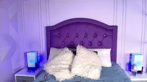 Snapshot of sweetie_foxxxx chatting on April 2026 03:12:01 AM violeta online show from April 2026 03:12:01 AM