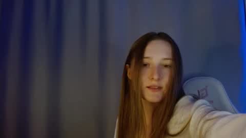 Annie online show from September 2025 07:25:01 PM