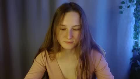 Annie online show from October 2025 07:55:01 PM