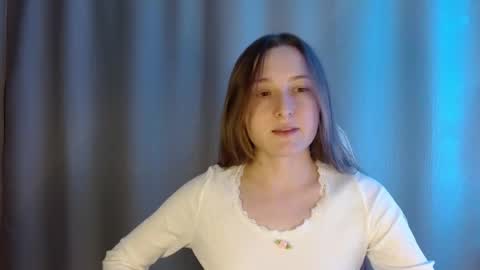 Snapshot of sweetie_lover chatting on May 2026 08:47:01 PM Annie online show from May 2026 08:47:01 PM