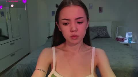 sweetieee_kira online show from June 2026 03:18:02 AM