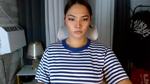 sweetiefox1 online show from October 2025 01:37:01 AM