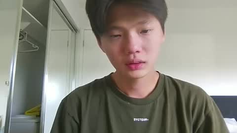 Snapshot of sweetiepuppy421 chatting on December 2025 11:00:02 PM sweetiepuppy421 online show from December 2025 11:00:02 PM