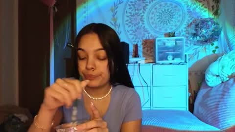 Blu Sweets online show from December 2025 06:37:02 PM