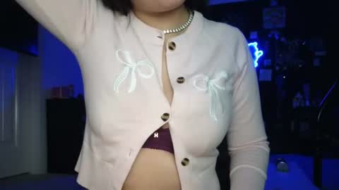 Snapshot of sweetieslikebutter chatting on July 2026 05:13:01 AM Blu Sweets online show from July 2026 05:13:01 AM