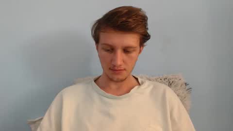 Snapshot of sweetietwin chatting on February 2026 10:11:01 AM CAT online show from February 2026 10:11:01 AM