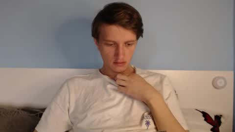 Snapshot of sweetietwin chatting on February 2026 08:46:01 AM CAT online show from February 2026 08:46:01 AM