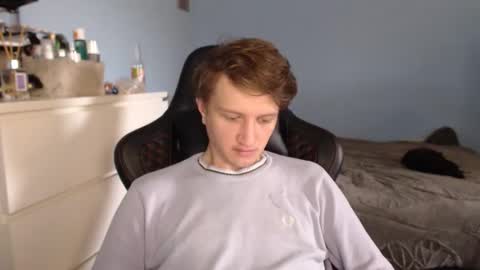 Snapshot of sweetietwin chatting on February 2026 08:04:01 AM CAT online show from February 2026 08:04:01 AM